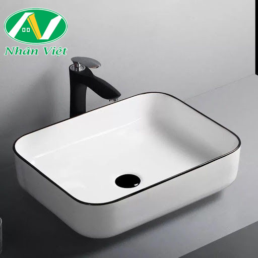 Lavabo hình chữ nhật với thiết kế viền đen tinh tế