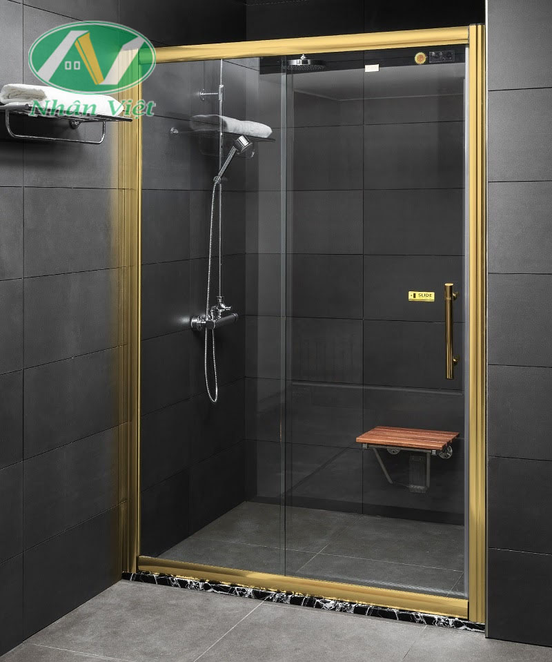 Phòng tắm kính Fendi sở hữu thiết kế sang trọng, đẳng cấp